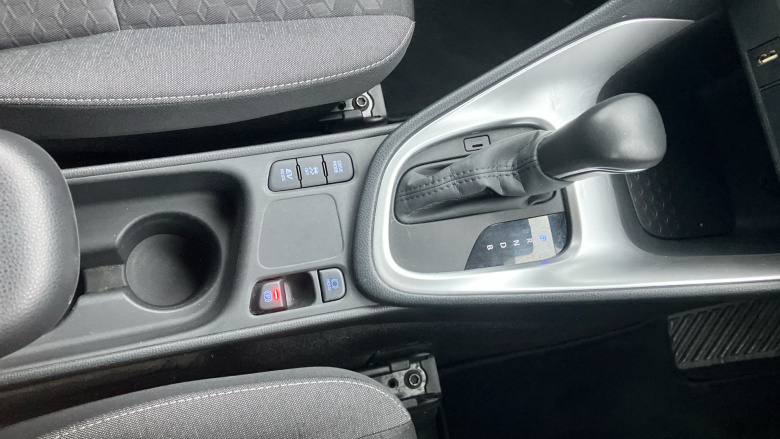 Toyota Yaris 1.5 Hybrid Design 5dr CVT Hybrid Hatchback